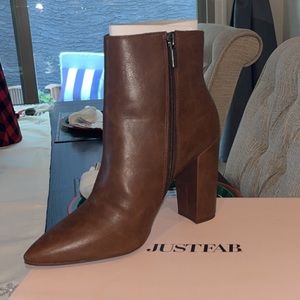 JustFab boots size 10 color: brown